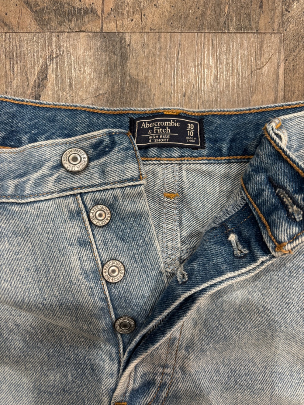 NWOT Abercrombie & Fitch Light Blue Distressed Denim Shorts - Picture 3 of 5